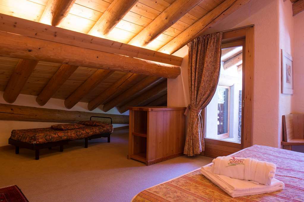 Eco Wellness Hotel Notre Maison Cogne Room photo